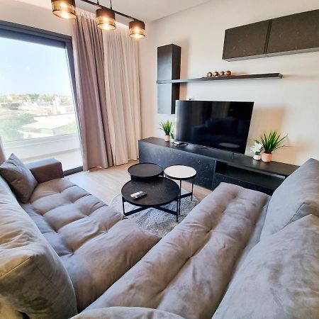 Lucky Strike Apartment Paralimni Bagian luar foto