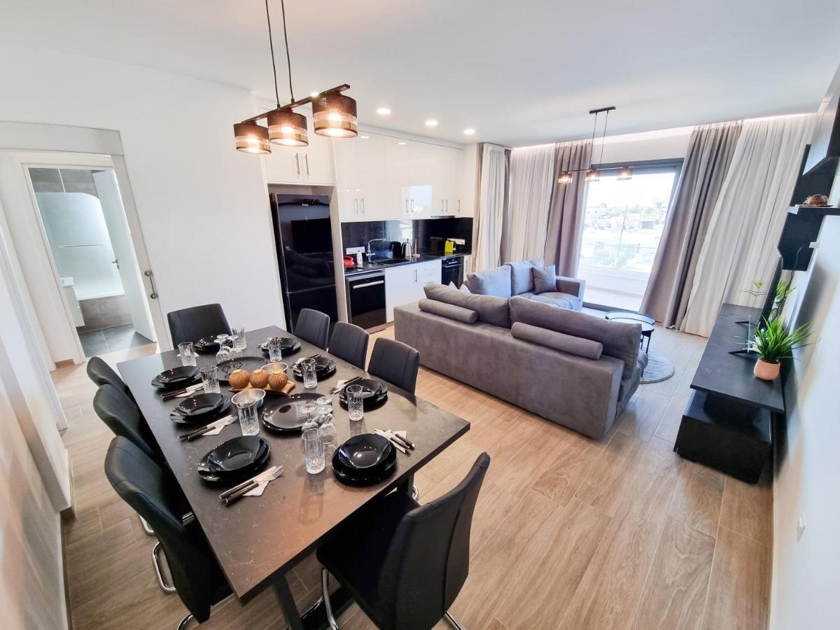 Lucky Strike Apartment Paralimni Bagian luar foto