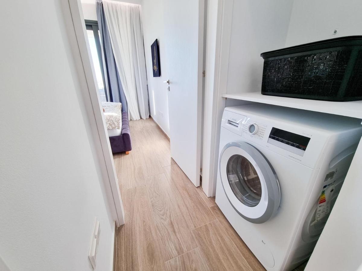 Lucky Strike Apartment Paralimni Bagian luar foto